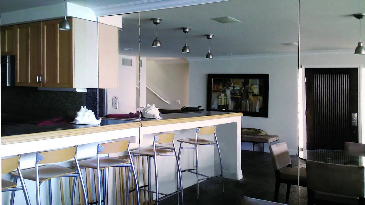 Glass and Aluminum Manufacturers in Oak Lawn Turtle Creek