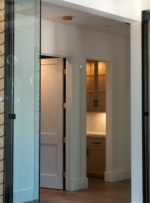 Glass and Aluminum Manufacturers in South Congress