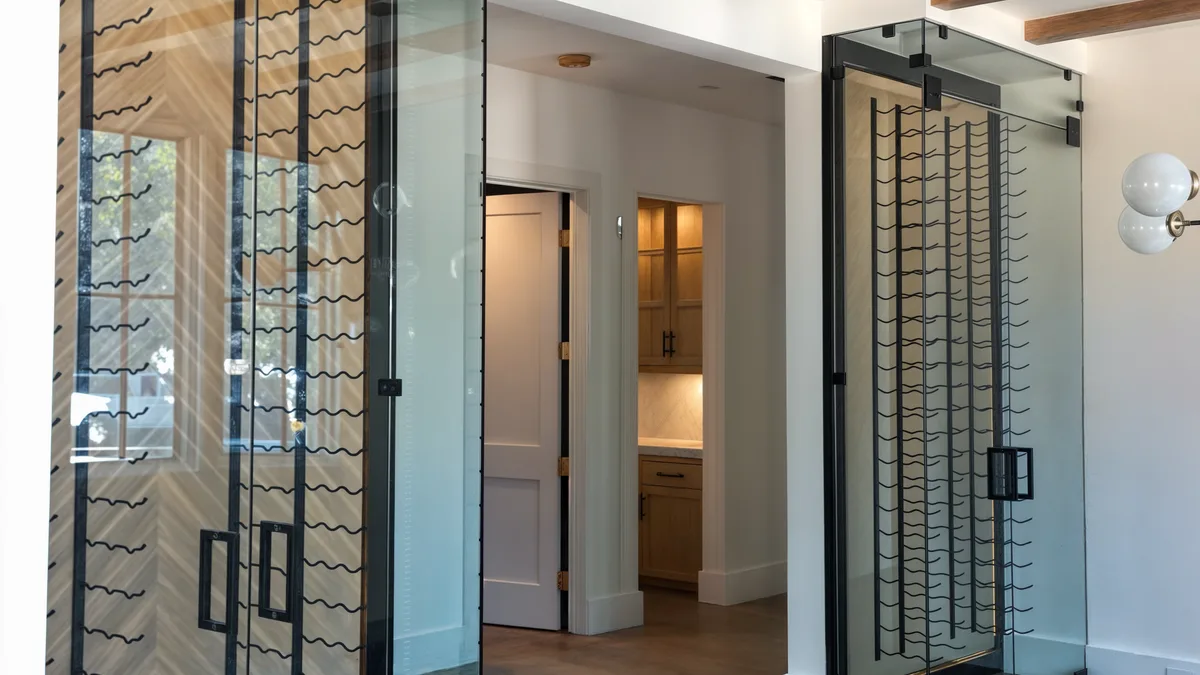 Glass and Aluminum Manufacturers in South Congress